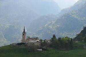 We are continually refining and adding to our portfolio of Nice Places to stay in Italy, so visit our site regularly to find somewhere just that little bit special. All our places to stay are presented with photos and descriptions taken and selected by us personally to give an impression as true to the reality as we can. All places are chosen by our team here in Italy for their combination of price, quality, charm and location. We work in partnership with family run hotels, guest houses and self-catering accommodations. This is NOT an unverified 'web portal' or online directory - we select only those places which we believe make excellent places to base a 1 week holiday or longer.